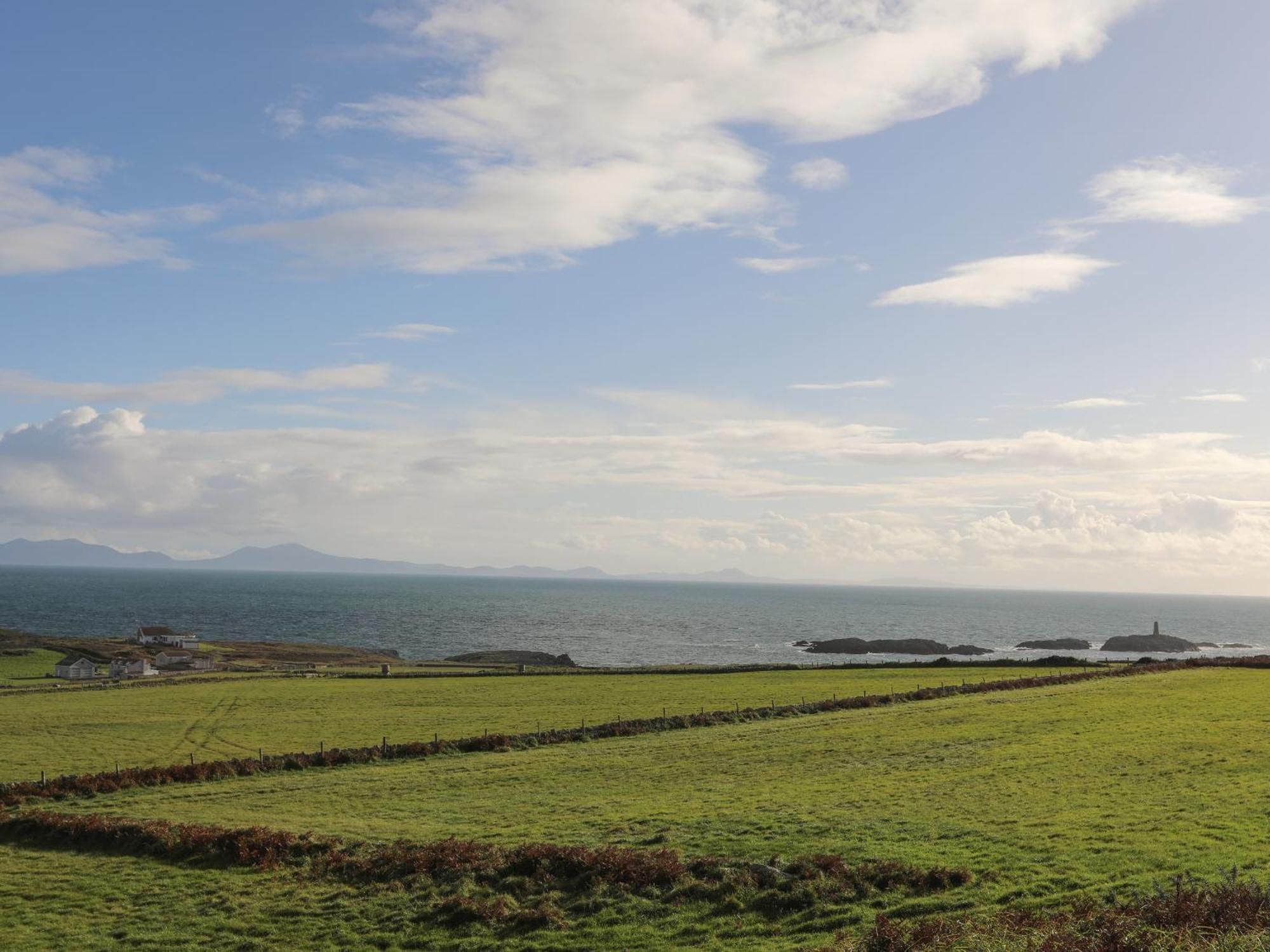 Plas Bach Villa Rhoscolyn Eksteriør bilde